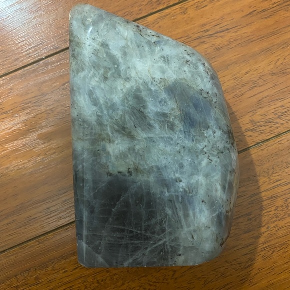 Labradorite polished crystal - Picture 5 of 5